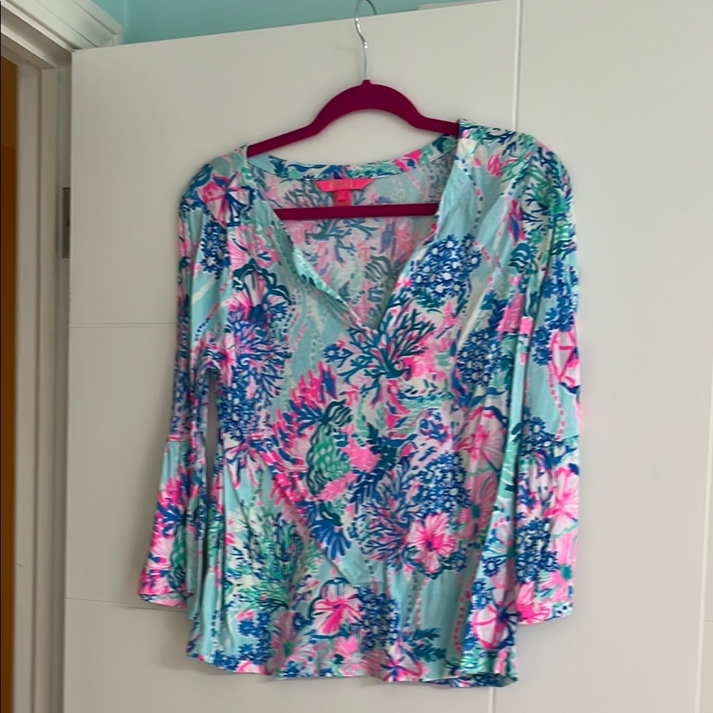 Women's Lilly Pulitzer large three-quarter sleeve top